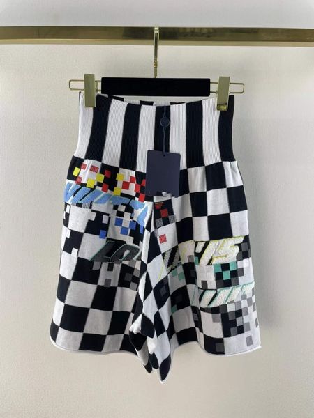 milan runway shorts 2022 spring autumn fashion designer straight shorts brand same style luxury women's pants 0527-16, White;black
milan runway shorts 2022 spring autumn fashion designer straight shorts brand same style luxury women's pants 0527-16, White;black