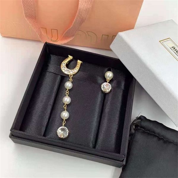 ornament charm earring new u-shaped pearl diamond inlaid long and short earrings brass earrings 925 silver needle, Golden
ornament charm earring new u-shaped pearl diamond inlaid long and short earrings brass earrings 925 silver needle, Golden