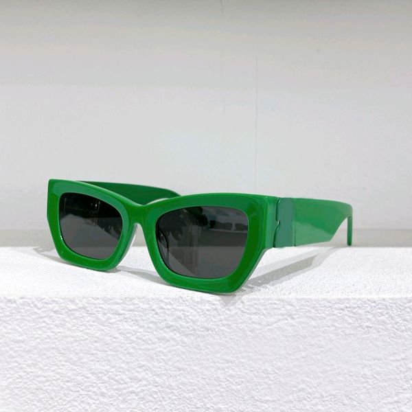 cat eye shape sunglasses for women big frame butterfly sun shades green grey lens gafas de sol uv400 eyewear with box, White;black
cat eye shape sunglasses for women big frame butterfly sun shades green grey lens gafas de sol uv400 eyewear with box, White;black