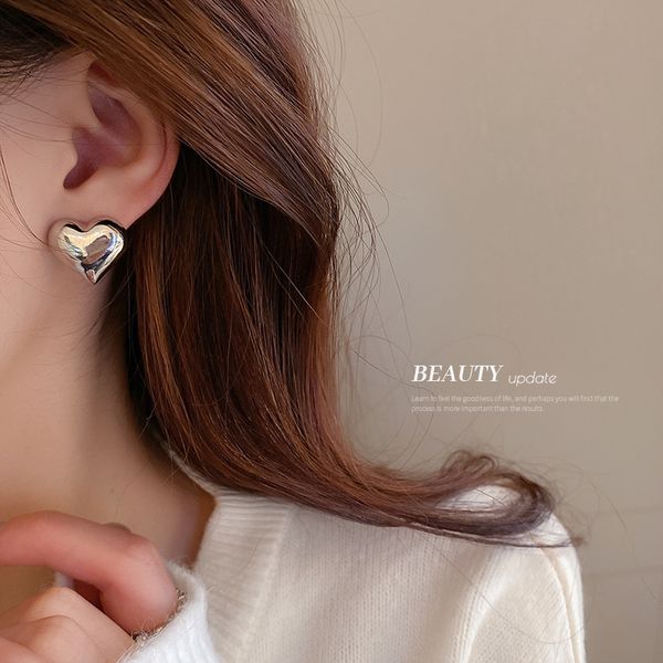 silver needle metal glossy surface three-dimensional love heart stud earrings female ins sweet cool style small delicate earrings korean ele, Golden
silver needle metal glossy surface three-dimensional love heart stud earrings female ins sweet cool style small delicate earrings korean ele, Golden