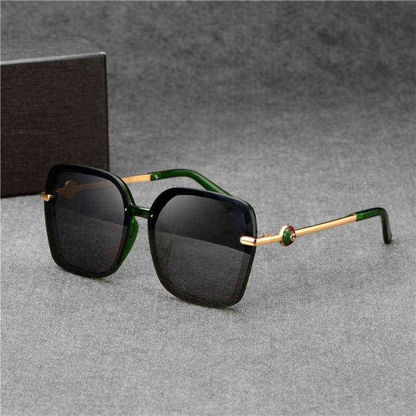 2022 luxury square sunglasses ladies fashion glasses classic brand designer retro sun glasses women eyewear shades y220410, White;black
2022 luxury square sunglasses ladies fashion glasses classic brand designer retro sun glasses women eyewear shades y220410, White;black