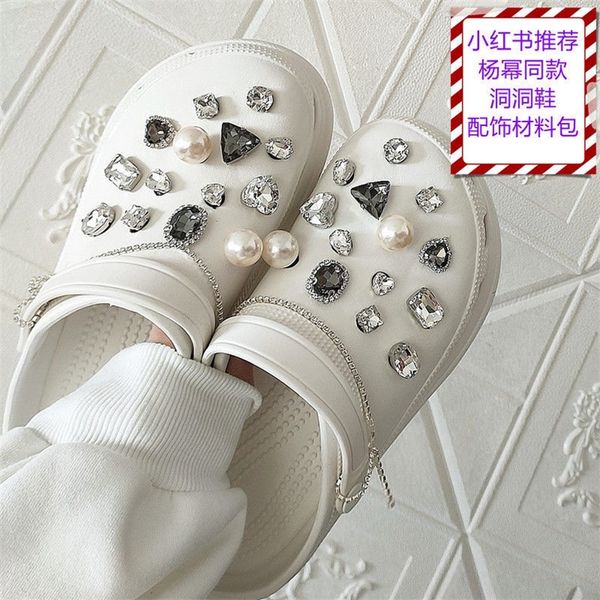 luxury girl croc charms shoe decorations diy clogs women buckle hight quality and fashion rhinestones decoration 220720, White;pink
luxury girl croc charms shoe decorations diy clogs women buckle hight quality and fashion rhinestones decoration 220720, White;pink