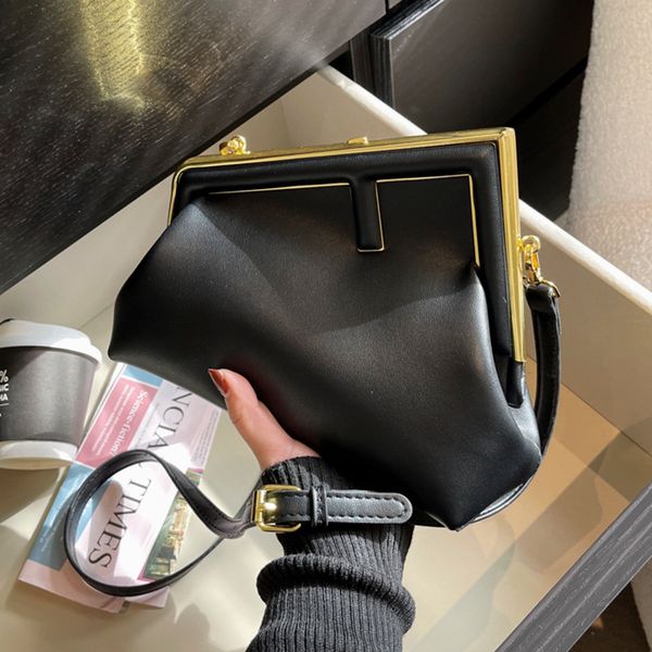 vintage evening women's bag pu leather designer handbags for women solid fashion brand woman luxury crossbody shoulder bags
vintage evening women's bag pu leather designer handbags for women solid fashion brand woman luxury crossbody shoulder bags