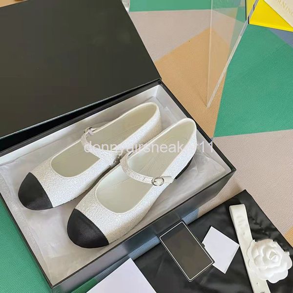 dress shoes in the spring of , trend women's shoes with lear one-line buckle flat bottom, small fragrance, sweet and cool lear, Black
dress shoes in the spring of , trend women's shoes with lear one-line buckle flat bottom, small fragrance, sweet and cool lear, Black