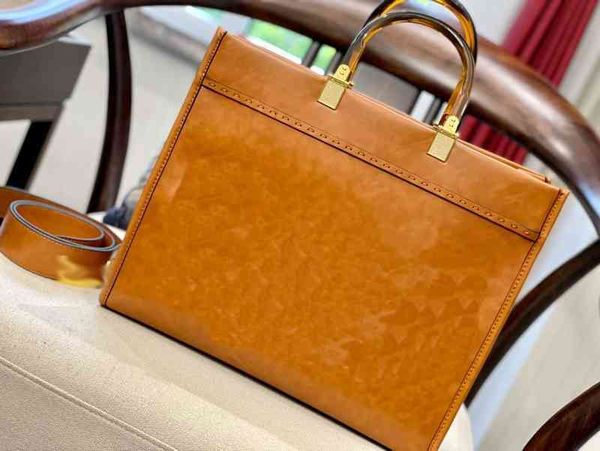 women luxurys designers shoulder bags letter design hardware handle shopping crossbody wallet designed by well-known designer decoration pur
women luxurys designers shoulder bags letter design hardware handle shopping crossbody wallet designed by well-known designer decoration pur