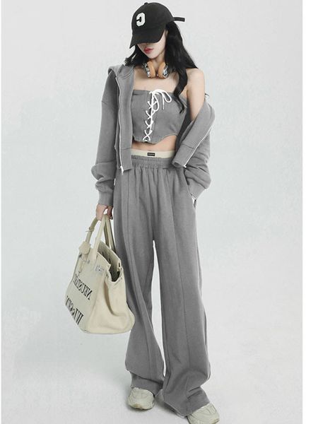 sweatwear women spring autumn high waist -wide leg pants and long sleeve jacket strap bra leisure sports fashion fitness exercise cx220329, White;black
sweatwear women spring autumn high waist -wide leg pants and long sleeve jacket strap bra leisure sports fashion fitness exercise cx220329, White;black