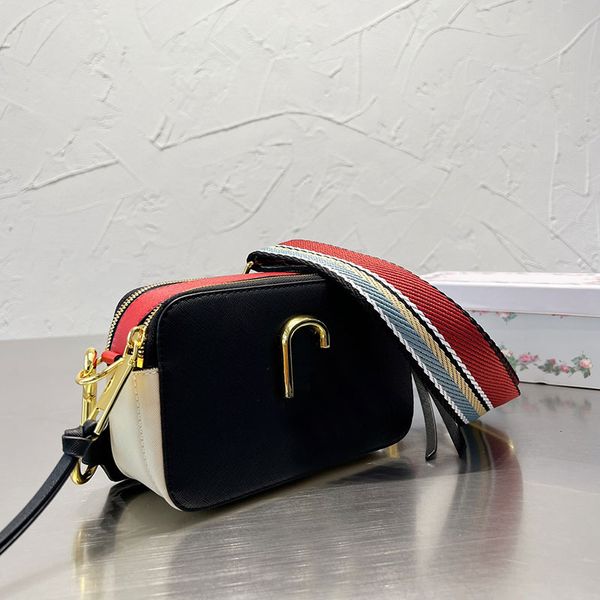 marc crossbody bag camera handbag women messenger bags classic gold hardware two shoulder straps flap zipper wallet purse
marc crossbody bag camera handbag women messenger bags classic gold hardware two shoulder straps flap zipper wallet purse