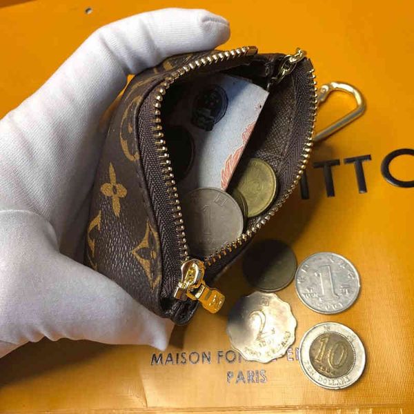 designer leather silver wallet womens mens creative key bag vegetable change wallet girlfriend mother in law checkerboard classic zipper car, Red;black
designer leather silver wallet womens mens creative key bag vegetable change wallet girlfriend mother in law checkerboard classic zipper car, Red;black