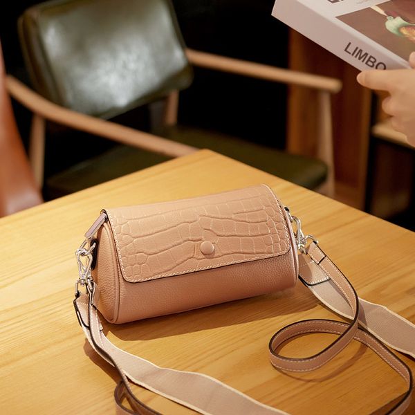 designer bags grade multicolor optional soft leather cross envelope bag
designer bags grade multicolor optional soft leather cross envelope bag