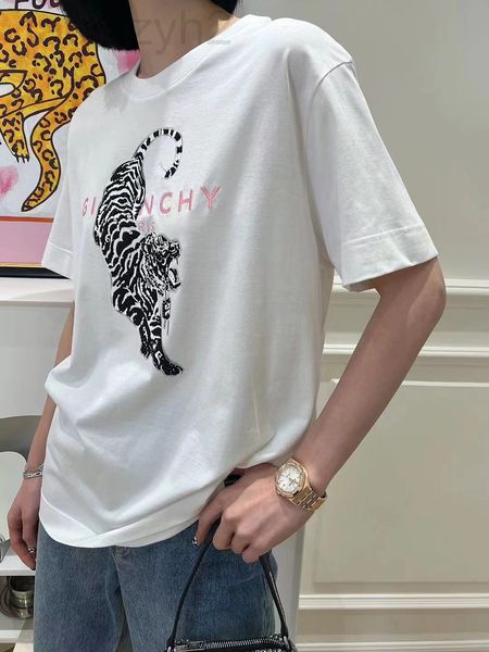 women's t-shirt designer chaopai 22 early spring new women's year of the tiger limited embroidery casual round neck short sleeve t, White
women's t-shirt designer chaopai 22 early spring new women's year of the tiger limited embroidery casual round neck short sleeve t, White