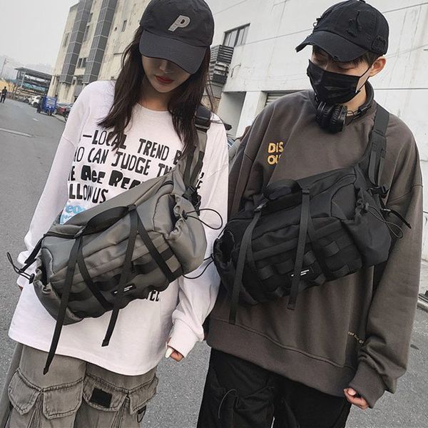 street trend chest pack shoulder bag functional nylon crossbody s outdoor hip hop fashion waist packs phone pack 220507
street trend chest pack shoulder bag functional nylon crossbody s outdoor hip hop fashion waist packs phone pack 220507