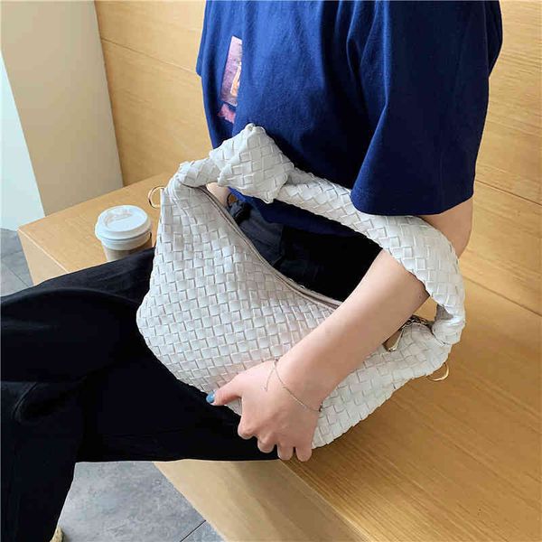 original edition luxury handbags crossbody bottegass designer venetas's ins2022 wanghong king same woven ox horn bag ins one shoulder a
original edition luxury handbags crossbody bottegass designer venetas's ins2022 wanghong king same woven ox horn bag ins one shoulder a