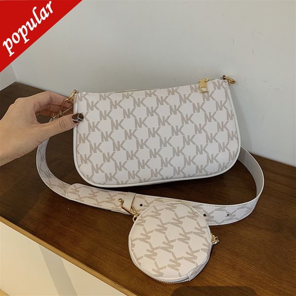 female 2022 new texture versatile leisure small large capacity single msenger simple style shoulder bags
female 2022 new texture versatile leisure small large capacity single msenger simple style shoulder bags