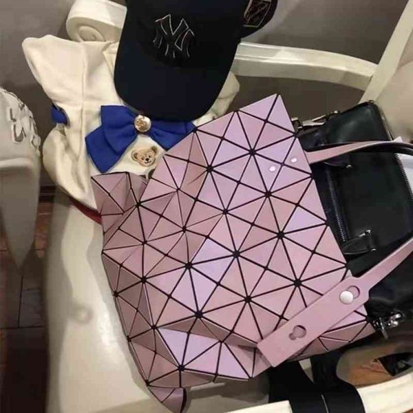 splicing sanzhai geometric diamond identical high version tot women's single shoulder portable laser purses handbags designer clutch ba
splicing sanzhai geometric diamond identical high version tot women's single shoulder portable laser purses handbags designer clutch ba