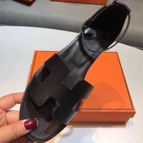 2022 summer new h wear bottomed women's a flat the outside fashionable leisure sandals 2022 brand luxury fashion design ladies slippers, Black
2022 summer new h wear bottomed women's a flat the outside fashionable leisure sandals 2022 brand luxury fashion design ladies slippers, Black