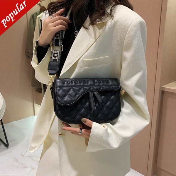 2022 and new embroidery fashion underarm large capacity single trend msenger simple style shoulder bags
2022 and new embroidery fashion underarm large capacity single trend msenger simple style shoulder bags