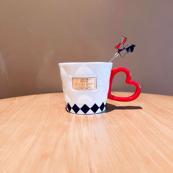 starbucks cup 2022 valentine's day gift checkerboard checkered mug with stirring stick coffee ceramic water cup
starbucks cup 2022 valentine's day gift checkerboard checkered mug with stirring stick coffee ceramic water cup