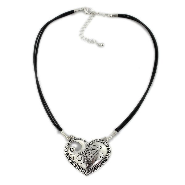 texture of jewelry personality retro chain necklace fashion hollow heart-shaped clavicle love europe and the united states jewelry accessori, Silver
texture of jewelry personality retro chain necklace fashion hollow heart-shaped clavicle love europe and the united states jewelry accessori, Silver