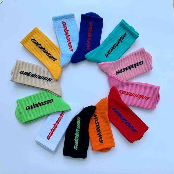 men's socks men's and women's medium tube socks street letter ins trend hip hop college style sports skateboard stockings, Black 
men's socks men's and women's medium tube socks street letter ins trend hip hop college style sports skateboard stockings, Black