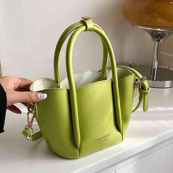 fashion women's new high-quality versatile bag luxury designer niche 2022 spring basket hand fashion msenger bucket bag
fashion women's new high-quality versatile bag luxury designer niche 2022 spring basket hand fashion msenger bucket bag