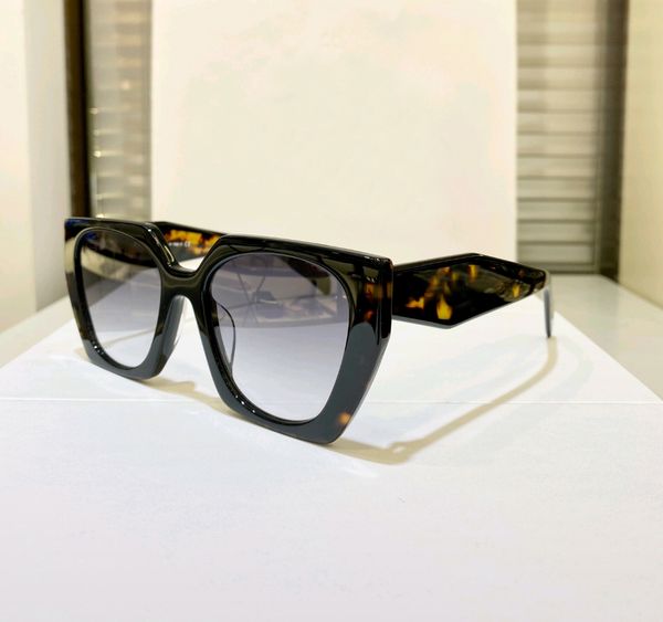 summer 15w squared sunglasses for women havana black grey shaded womens fashion sun glasses shades uv400 eyewear, White;black
summer 15w squared sunglasses for women havana black grey shaded womens fashion sun glasses shades uv400 eyewear, White;black