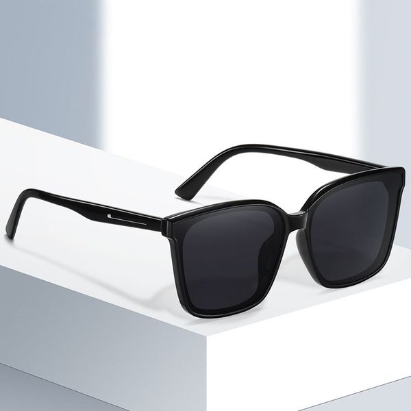 2022 new arrivals sunglasses plastic frame new shade retro classic uv 400 polarized lens sun glasses xd-y22003, White;black
2022 new arrivals sunglasses plastic frame new shade retro classic uv 400 polarized lens sun glasses xd-y22003, White;black