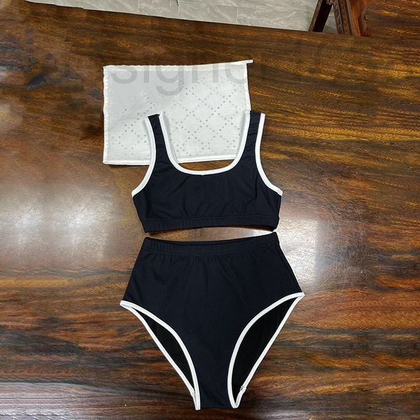 two piece dress designer 2022 women's summer new fashion strapless knitted vest hip triangle shorts swimsuit set feiq, White
two piece dress designer 2022 women's summer new fashion strapless knitted vest hip triangle shorts swimsuit set feiq, White