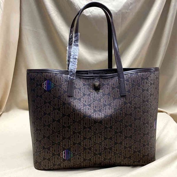 kurt eagle head print tote designer handbags large capacity shopping bag simple and generous shopping bag fashion tote 220622
kurt eagle head print tote designer handbags large capacity shopping bag simple and generous shopping bag fashion tote 220622