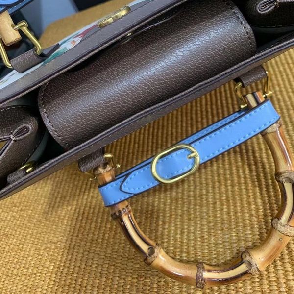 5a designer bag luxury purse italy brand handbag women crossbody bag cosmetic shoulder bags tote messager wallet by shoebrand w125 06
5a designer bag luxury purse italy brand handbag women crossbody bag cosmetic shoulder bags tote messager wallet by shoebrand w125 06