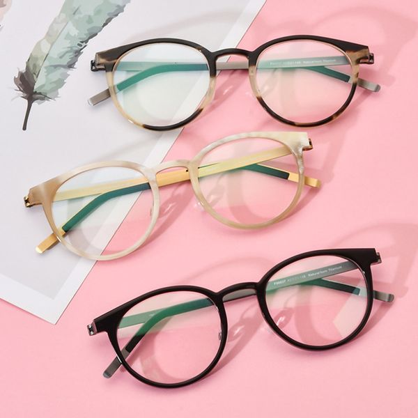 sunglasses pure ox horn optical frame full myopia can be equipped with prevention blue light, White;black
sunglasses pure ox horn optical frame full myopia can be equipped with prevention blue light, White;black