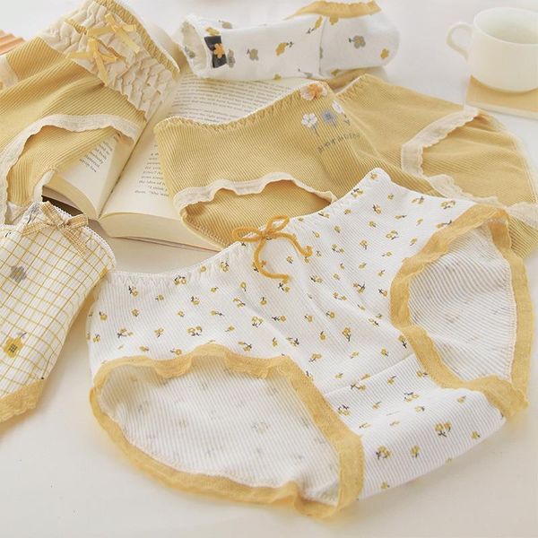 cute yellow ruffles panties bow soft cotton girl underwear broken flower lattice womens student briefs, Black;pink
cute yellow ruffles panties bow soft cotton girl underwear broken flower lattice womens student briefs, Black;pink
