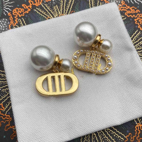 pearl for women's brass letters earrings joker personality high-end jewelry a variety of ways to wear luxury gifts, Golden;silver
pearl for women's brass letters earrings joker personality high-end jewelry a variety of ways to wear luxury gifts, Golden;silver