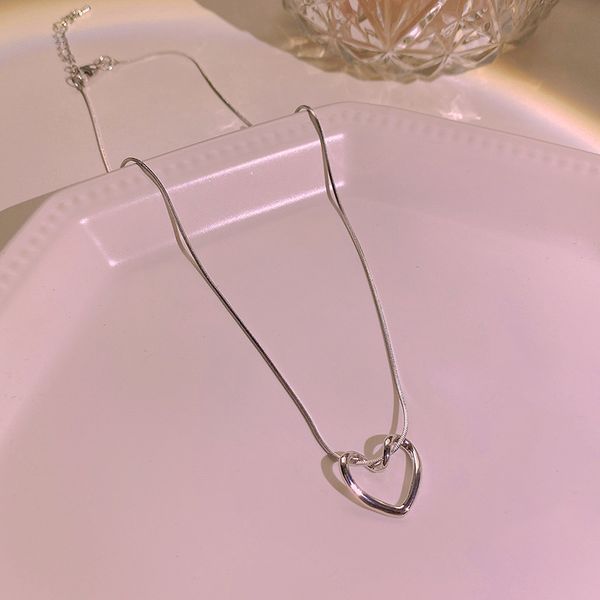necklace ins style light luxury niche design sense hollow out simple love steel female versatile temperament sen chain, Silver
necklace ins style light luxury niche design sense hollow out simple love steel female versatile temperament sen chain, Silver