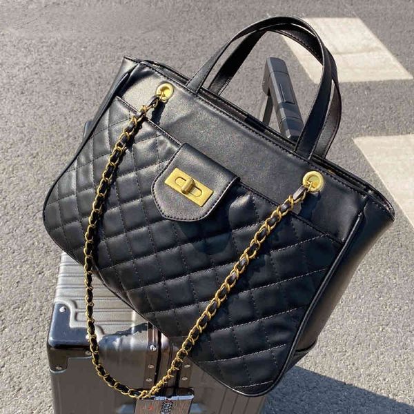 luxury brand handbag women designer classic chain large shoulder crossbody bag pu diamond lattice fashion purse sac a main bolsa 220512
luxury brand handbag women designer classic chain large shoulder crossbody bag pu diamond lattice fashion purse sac a main bolsa 220512