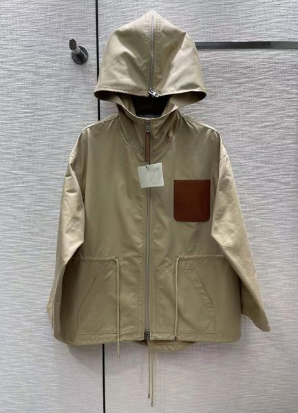 milan runway jackets 2022 autumn winter hooded long sleeve panelled women's coats designer brand same style outerwear 0616-7, Black;brown
milan runway jackets 2022 autumn winter hooded long sleeve panelled women's coats designer brand same style outerwear 0616-7, Black;brown