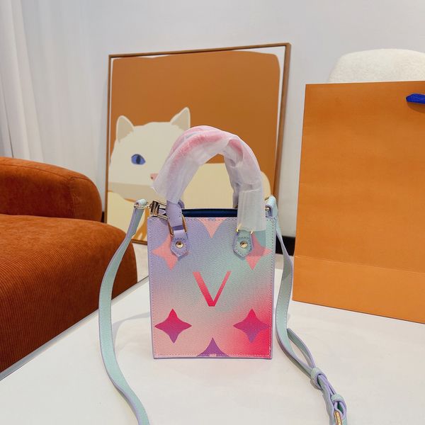 spring in the city women mini totes bags gradient handbag luxurys designers shouder crossbody bag genuine leather messenger ladies travel ha
spring in the city women mini totes bags gradient handbag luxurys designers shouder crossbody bag genuine leather messenger ladies travel ha