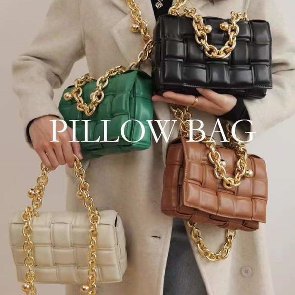 selling 11 colors designer bags square totebag hand woven leather shoulder chain bags classic triangle standard messenger bag fashion handba
selling 11 colors designer bags square totebag hand woven leather shoulder chain bags classic triangle standard messenger bag fashion handba