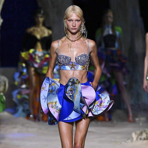 ailigou printed blue two-piece women's v-neck sleeveless short high waist mini skirt sequined two-piece set 220506, White 
ailigou printed blue two-piece women's v-neck sleeveless short high waist mini skirt sequined two-piece set 220506, White