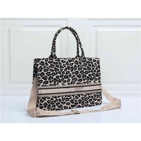 women's bag messenger new large capacity sling shoulder bag portable tote handbags design deals
women's bag messenger new large capacity sling shoulder bag portable tote handbags design deals