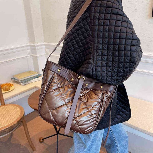 winter cotton clothes big bag women's fashion net red edge getot bag versatile leisure trend oblique cross bag 220517
winter cotton clothes big bag women's fashion net red edge getot bag versatile leisure trend oblique cross bag 220517