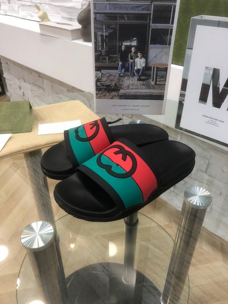 men women designer slippers summer pool slides black green white cool grey beige blue soft pink yellow mens rubber sandals paris shoes 0508 
men women designer slippers summer pool slides black green white cool grey beige blue soft pink yellow mens rubber sandals paris shoes 0508