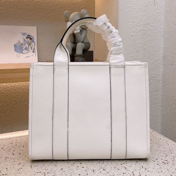 high-end new leather large capacity tote women shoulder bag cloth shopper bags literary alphabetic pattern big superior quality shopping bag
high-end new leather large capacity tote women shoulder bag cloth shopper bags literary alphabetic pattern big superior quality shopping bag
