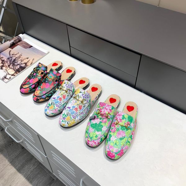 classic men women sandals fashion luxury pattern leather slippers designer summer outdoor beach shoes l bathroom shoes lovers party 35-46, Black
classic men women sandals fashion luxury pattern leather slippers designer summer outdoor beach shoes l bathroom shoes lovers party 35-46, Black