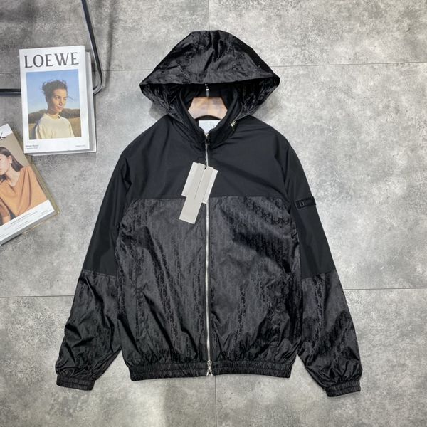 jacket great designer o-neck collar classic dots male outerwear coat clothes casual hooded zipper windproof breathable coat, Black;brown
jacket great designer o-neck collar classic dots male outerwear coat clothes casual hooded zipper windproof breathable coat, Black;brown