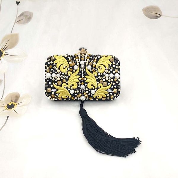 european and american style embroidered party evening bag handmade diamond black tassel clutch
european and american style embroidered party evening bag handmade diamond black tassel clutch