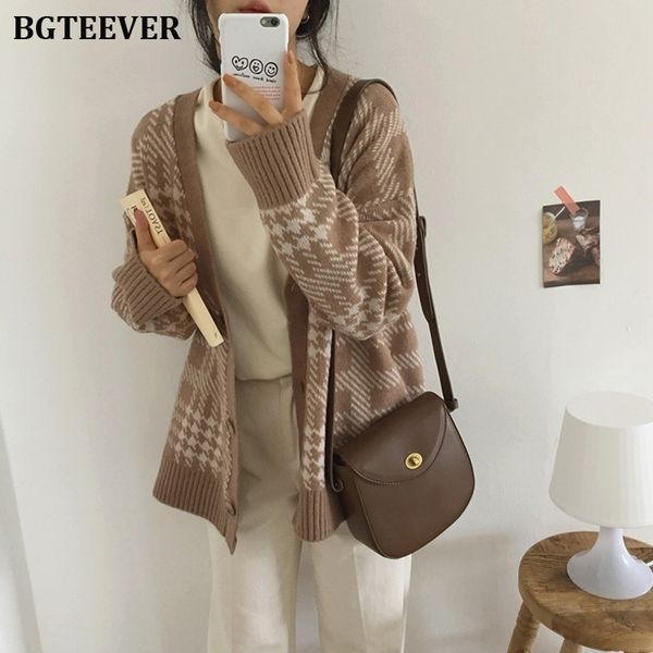 bgteever vintage knitted outwear women cardigans autumn winter open stitch sweater female elegant button up knitted coat y200106, White;black
bgteever vintage knitted outwear women cardigans autumn winter open stitch sweater female elegant button up knitted coat y200106, White;black