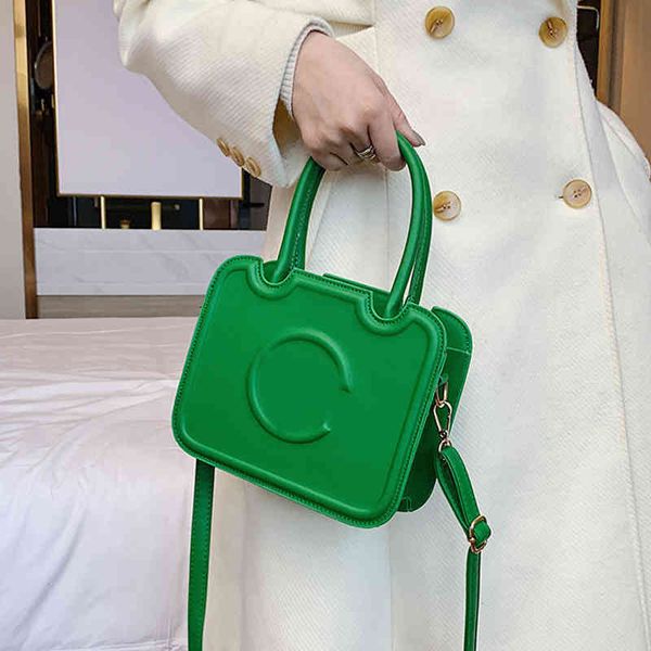 handbag fashion small square bag women's trend versatile hand-held single shoulder bag small messenger women's bag 220513
handbag fashion small square bag women's trend versatile hand-held single shoulder bag small messenger women's bag 220513