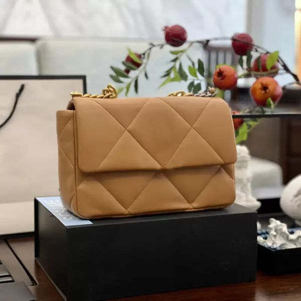 2022ss brown 19 series classic flap quilted bags gold metal hardware chain handle totes large capacity outdoor sacoche purse luxury designer
2022ss brown 19 series classic flap quilted bags gold metal hardware chain handle totes large capacity outdoor sacoche purse luxury designer