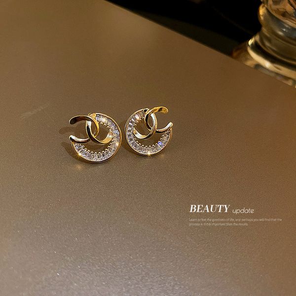 real gold plated 925 silver pin zircon stud earrings light luxury minority design sense earrings korean personalized temperament eardrop wo, Golden
real gold plated 925 silver pin zircon stud earrings light luxury minority design sense earrings korean personalized temperament eardrop wo, Golden