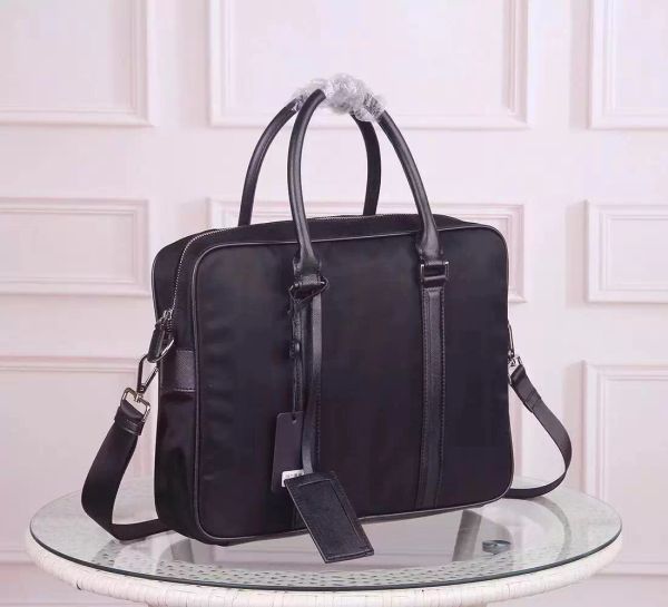 briefcase designer bags luxury business handbag lapbag men notebook bag brief case computer handbags man formal shoulder messenger cross
briefcase designer bags luxury business handbag lapbag men notebook bag brief case computer handbags man formal shoulder messenger cross